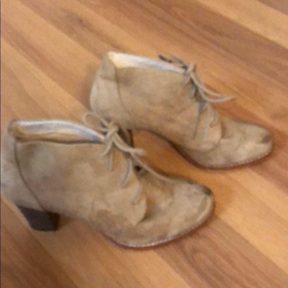 Lands End Tan Booties